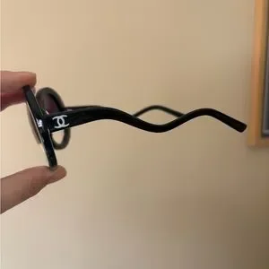 CHANEL | Accessories | Chanel 207 Runway Half Tint  display picture 1